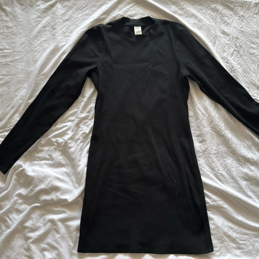 Black long sleeve dress